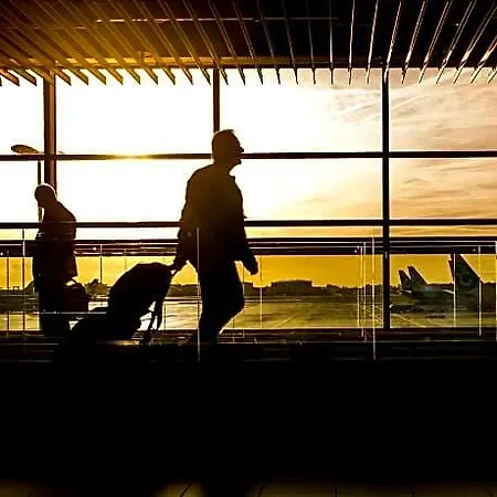 Inalens Airport Ξενοδοχείο 5*